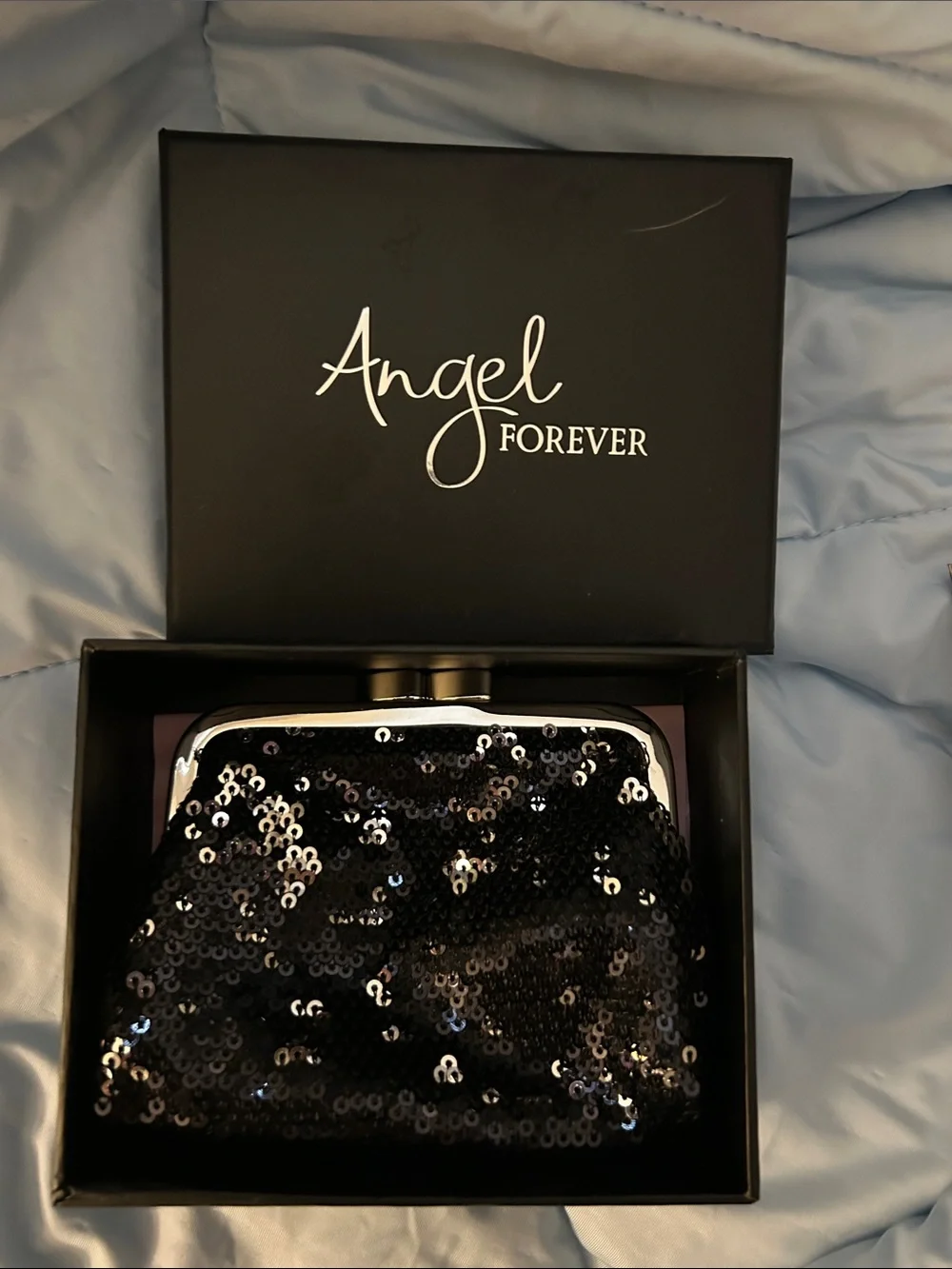 Victoria Secret “angel forever” Black Sequin Kiss-Lock coin purse “NWOT”